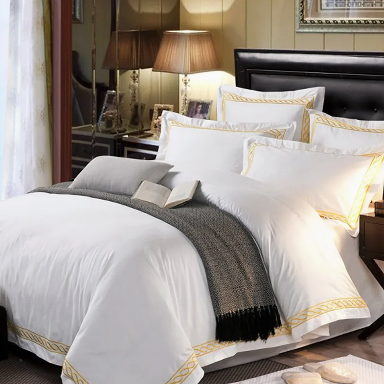 OEM/ODM Luxury White Duvet Cover and Comforter Bedding Set in Cotton or Pure Silk